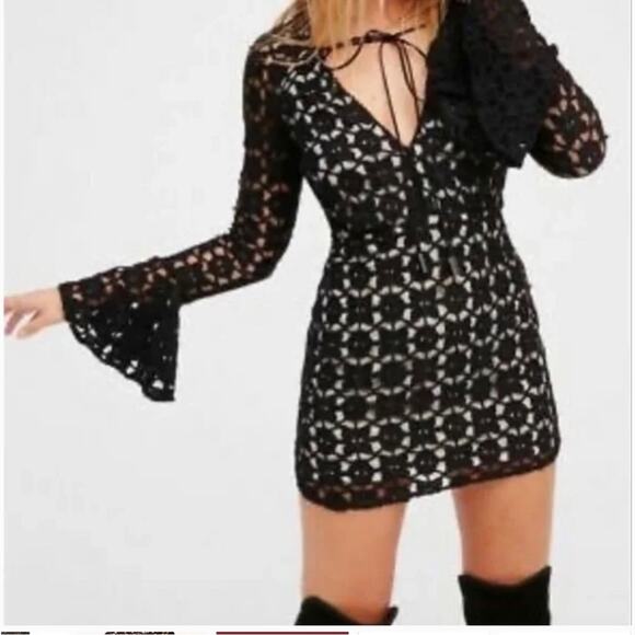 Free People Trumpet Long Sleeves Mini Lace Dress Black Size 10 Free People Trumpet Long Sleeves Mini Lace Dress Black Size 10